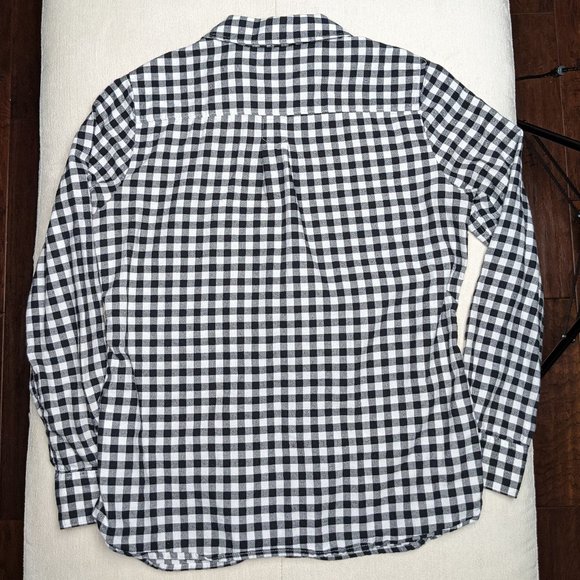 Banana Republic Black and White Plaid Flannel Button Down - Picture 2 of 6